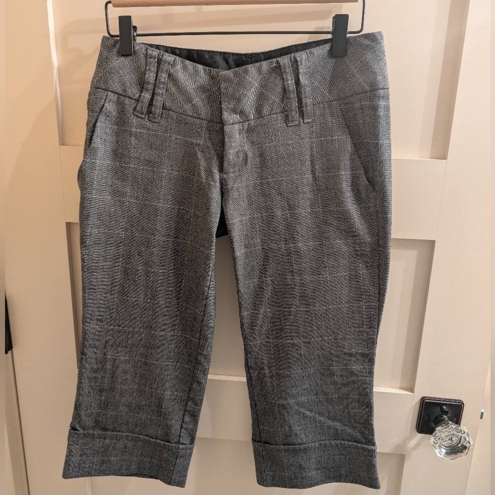 Wet Seal Gray Cropped Gaucho Pants Size 5